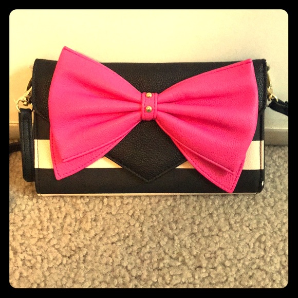 Betsey Johnson Handbags - Betsey Johnson purse